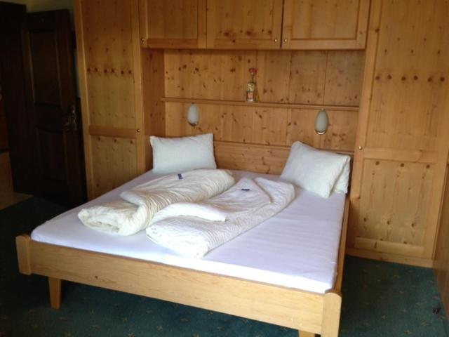 Pension Sonneck Neukirchen am Großvenediger Habitación foto